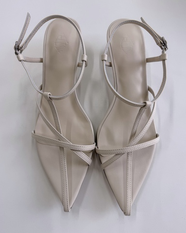 Босоножки из натуральной кожи молочный