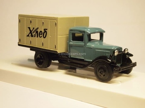 GAZ-AA van Bread LOMO-AVM 1:43
