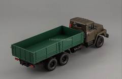 KRAZ-250 1977-1989 khaki-green 1:43 Nash Avtoprom