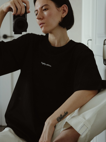 Футболка оверсайз женская черный Hightly addictive