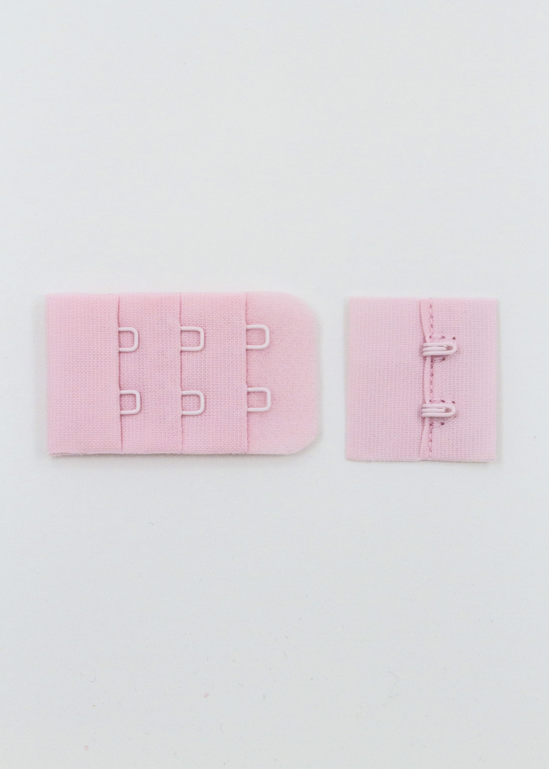 Застежка для бюстгальтера нежно-розовая с крючками 2х3 НОВАЯ