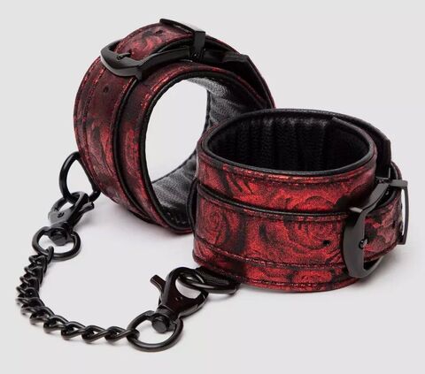 Красно-черные наручники Reversible Faux Leather Wrist Cuffs - Fifty Shades of Grey Sweet Anticipation FS-83669