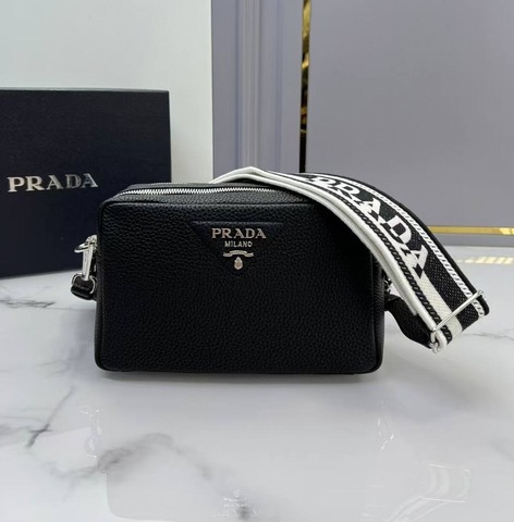 Сумка через плечо Prada черный