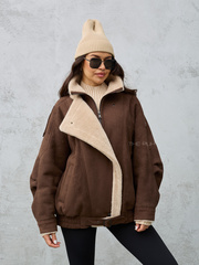 Шоколадная дубленка с воротником