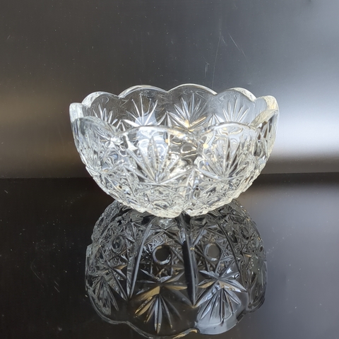 Ваза салатник хрустальная с изящным геометрическим орнаментом, алмазная грань, винтаж СССР 1970-1990 гг