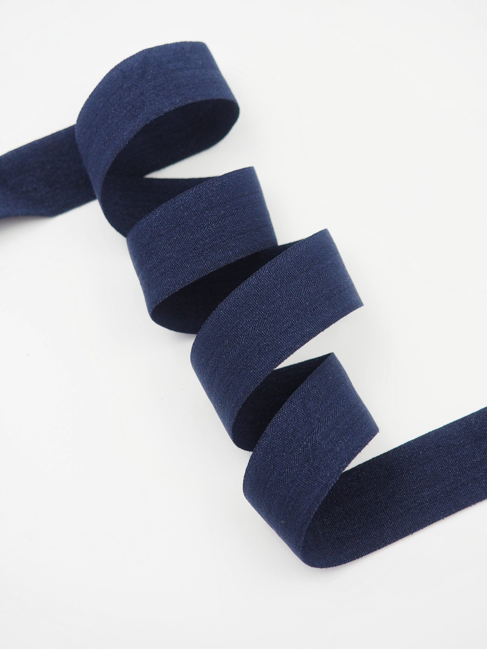 Бейка эластичная темно-синяя матовая ширина 20 мм