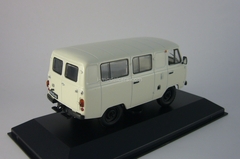 UAZ-452 Minibus 39625 light grey 1980 IST021 IST Models 1:43