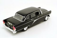 GAZ-13 Chaika black 1:43 DeAgostini Auto Legends USSR #13