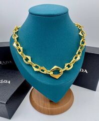 83041- Колье-цепь объемное  PRADA лимонная позолота