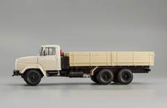 KRAZ-250 late modification 1985-1995 beige 1:43 Nash Avtoprom