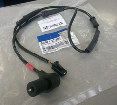 ДАТЧИК ABS ACCENT ПЕРЕДНИЙ ПРАВЫЙ HYUNDAI