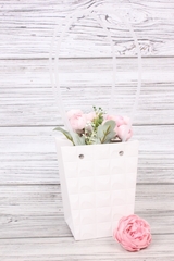 Сумка для цветов влагостойкая, Тиснение квадрат, Белый, 13*15,5*9,5 см (Д*В*Ш), 1 шт.