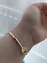 Браслет жесткий НЕЖНОСТЬ в стиле BRUNI с розовой, холодной эмалью