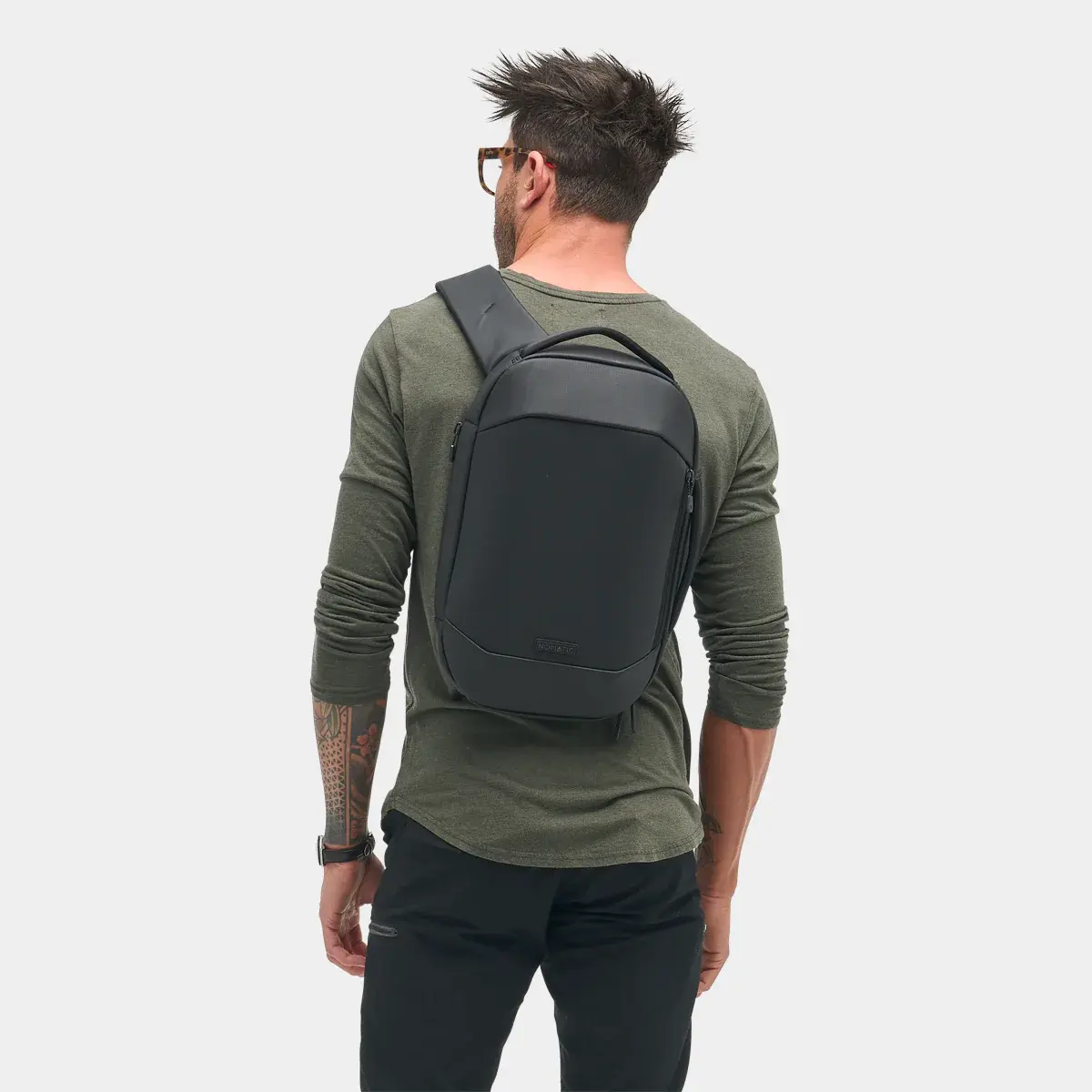 Nomatic navigator sling 2025