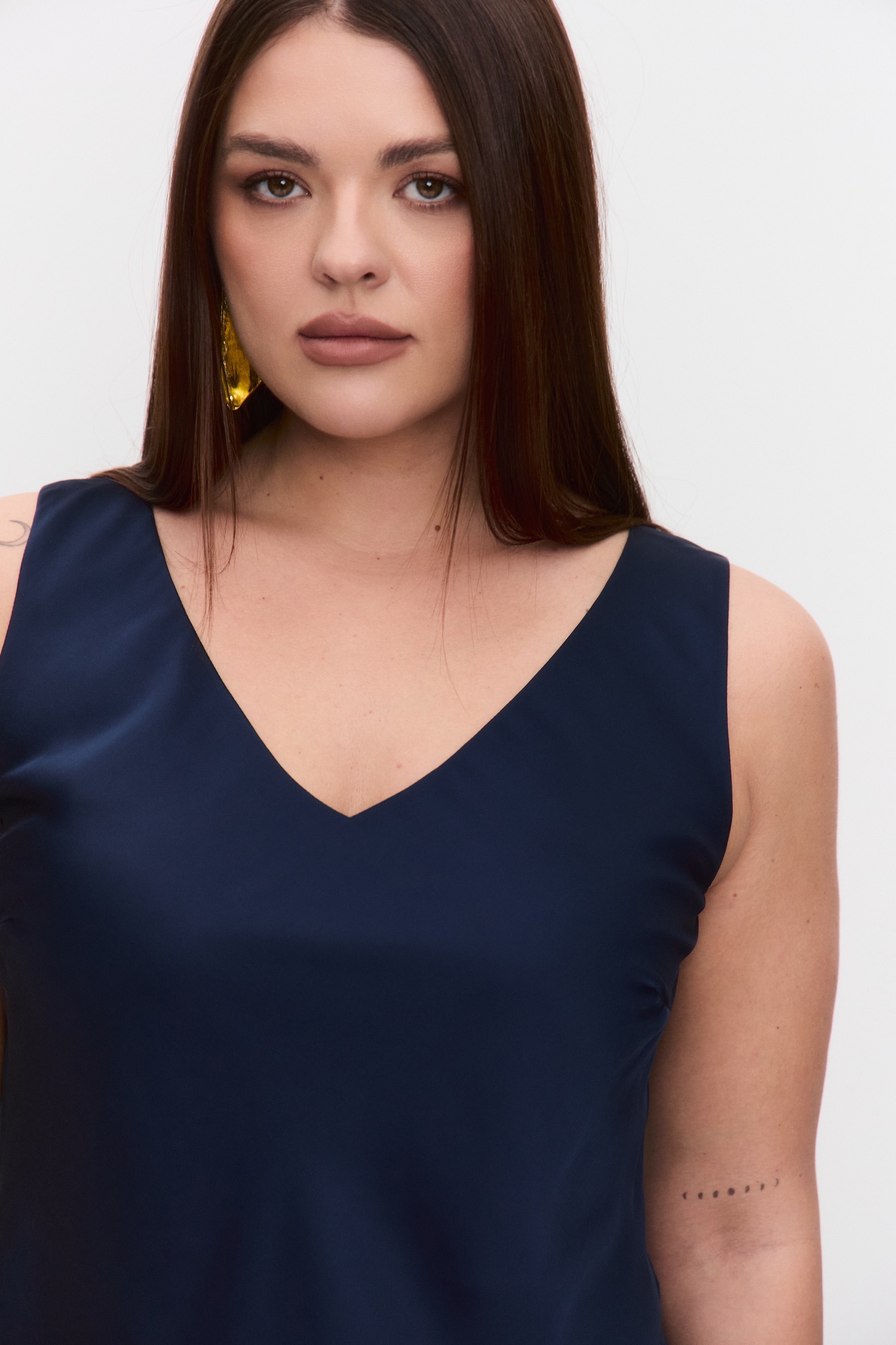 Платье-комбинация на широких бретелях, темно-синий