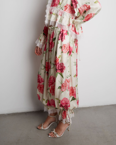 Брюки из вискозы с кружевной лентой розы молочный