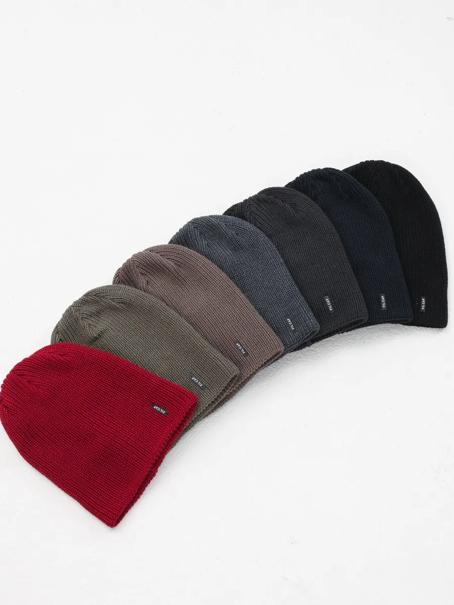 Шапка осенняя бини вязаная