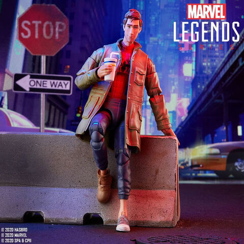 Фигурка Питер Б. Паркер - Человек-паук: Через вселенные Marvel Legends