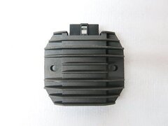 Реле регулятор Kawasaki  ZZR600 ZZR400 ZR-7 ZR-7S GPX600