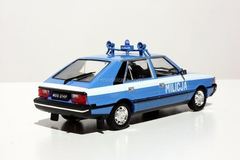 FSO Polonez 1500 Milicja Coupe Police light blue - white 1:43 DeAgostini Kultowe Auta PRL-u