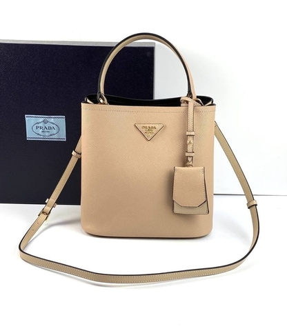 Сумка Prada Panier из кожи Saffiano