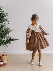 Платье бархатное с воротником