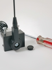 АНТЕННА АВТОМОБИЛЬНАЯ ПАССИВНАЯ НАРУЖНАЯ НА ЖЕЛОБОКВОДОСТОК ТРИАДА-71-04 АН