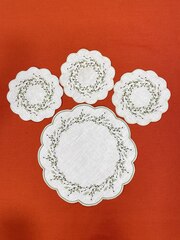 Декоративная салфетка-подтарельник с вышивкой