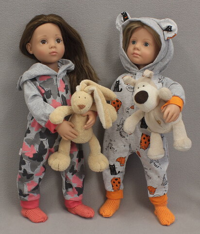Трикотажный комбинезон и носочки - На кукле. Одежда для кукол, пупсов и мягких игрушек.