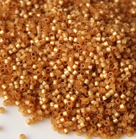 DB-2171 Бисер цилиндрический Миюки делика 11/0 /Miyuki delica 11/0 Duracoat SF S/L Dyed Straw