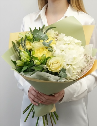 Букет с гортензией Прекрасное начало