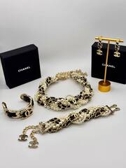 20272 - Браслет широкий CHANEL со вставками из кожи и жемчуга