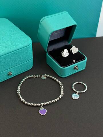 Браслет-дорожка (бусинки) Tiffany из неродированго серебра с подвеской сердце с фиолетовой эмалью, lux