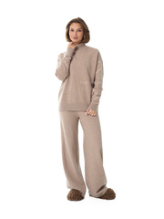 Костюм трикотажный цвета капучино