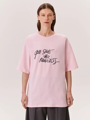 Футболка GOD SAVE THE PRINCESS розового цвета