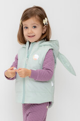 жилет  для девочки  ВК 35010/6 ГР