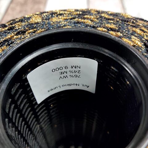 Меринос с люрексом и шишибриками NODINO LUREX 900 черный с золотом