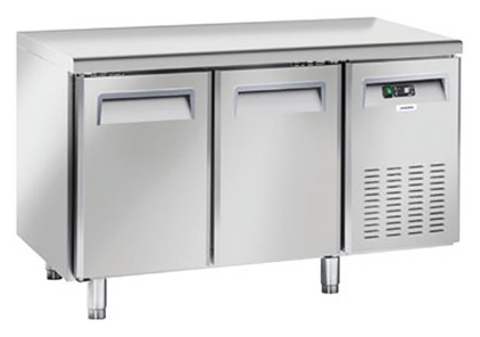 Стол холодильный Yukon QRL2100