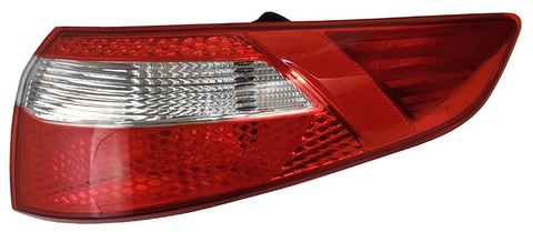 ФОНАРЬ RIO III -2015 SEDAN ЗАДНИЙ ПРАВЫЙ НАРУЖНЫЙ SAT