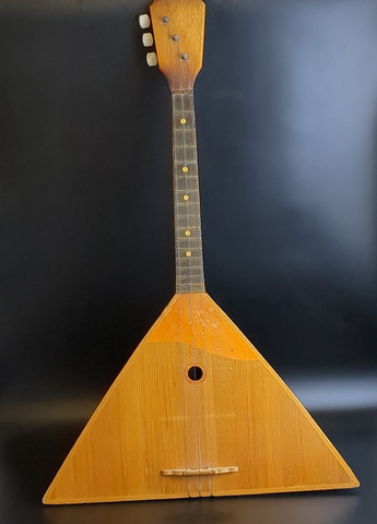 Балалайка. Народный струнный музыкальный инструмент. СССР