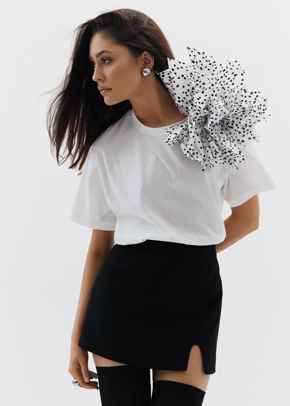 Брошь Pion, белый в черный горох