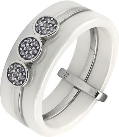 94011606 - Кольцо из белой керамики со вставкой из серебра с фианитами