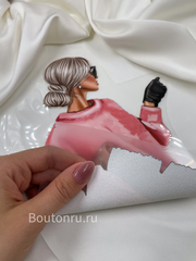Термонаклейка девушка в розовом