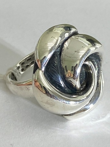 Роза  (кольцо из серебра)