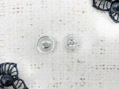 Пуговицы, d 1,1 см, 2 прокола, прозрачная с серебром