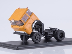 KAZ-608 road tractor orange 1:43 Start Scale Models (SSM)