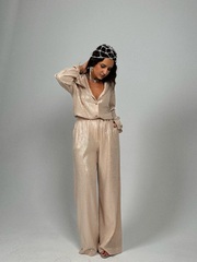 Мерцающий костюм в цвете «шампань»