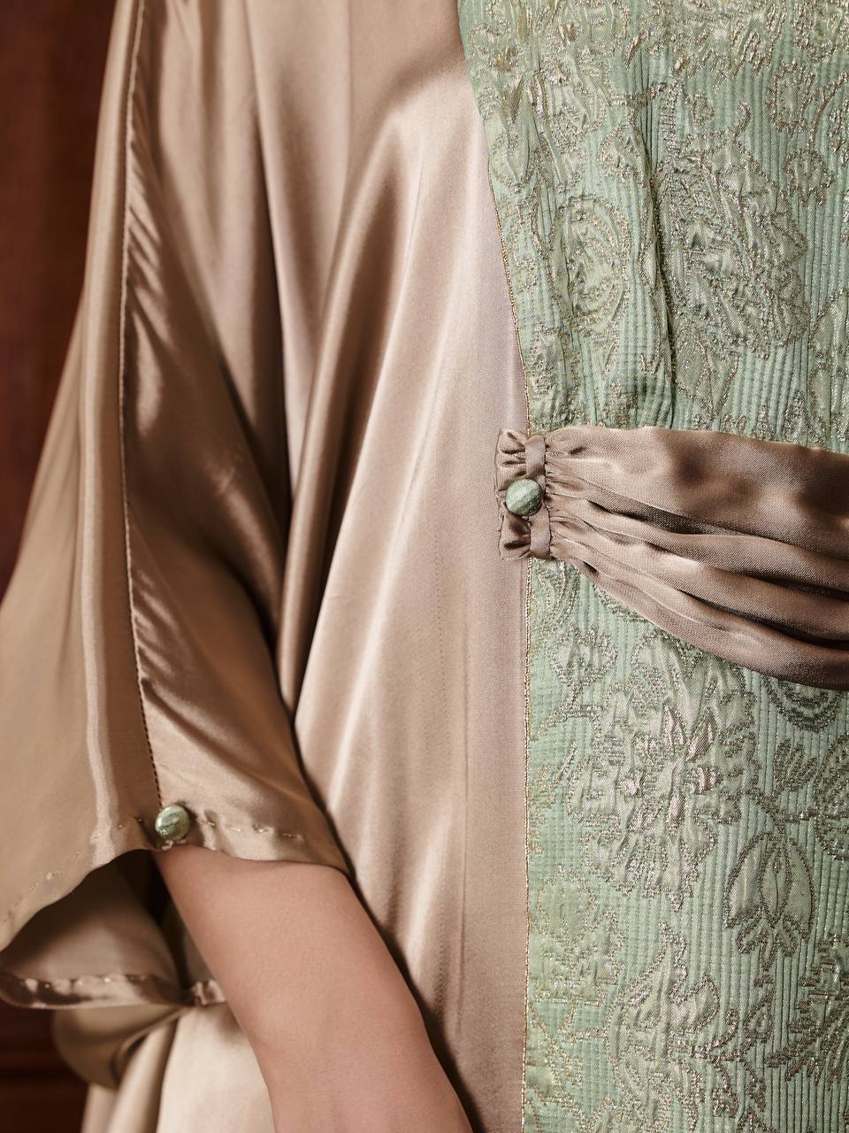 Шёлковая абайа, повязка для волос