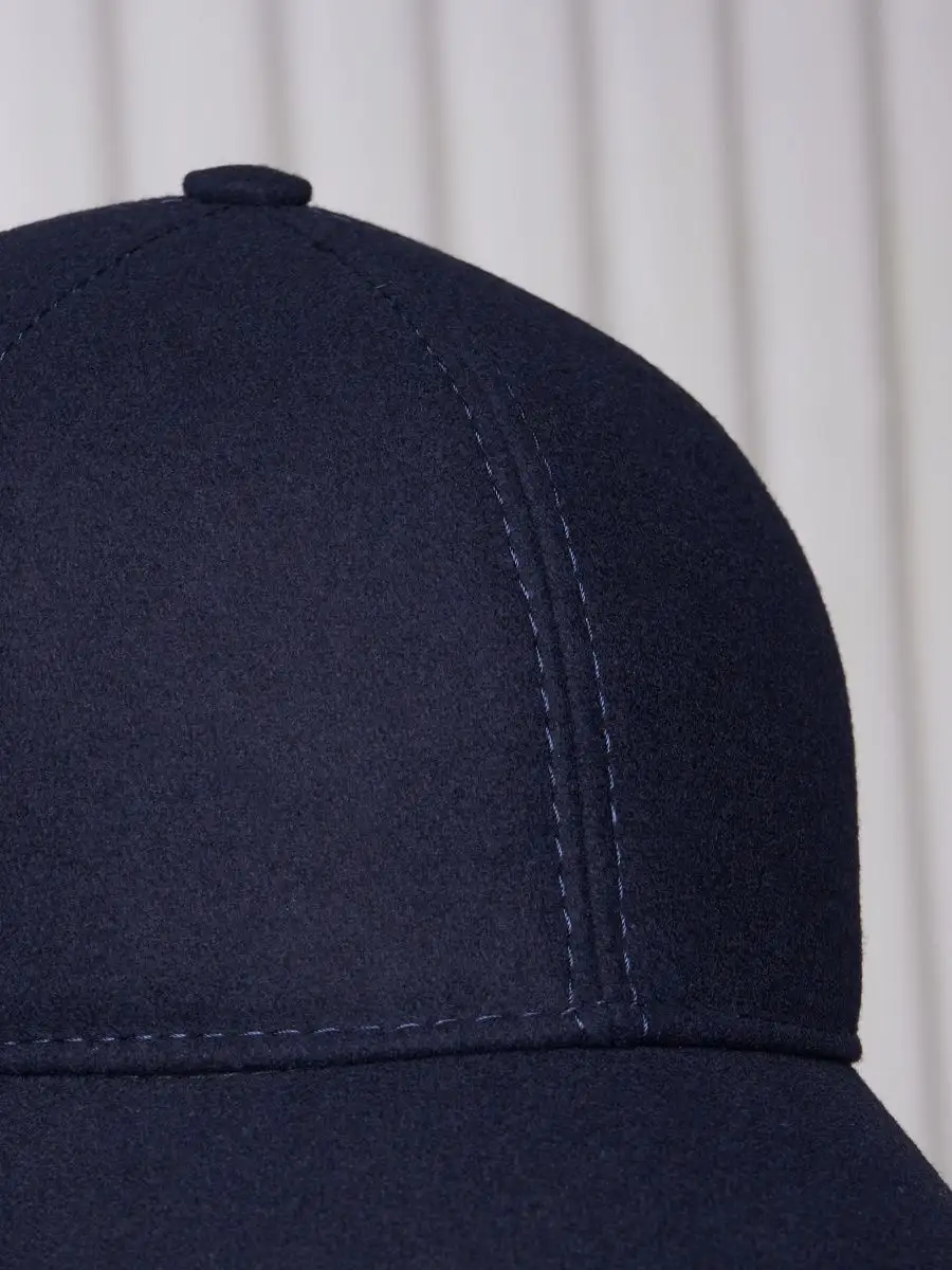 Кепка утепленная с ушками драповая