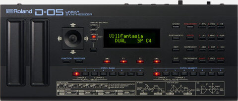 ROLAND D-05 синтезатор Boutique